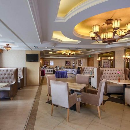 Vienna International Hotel Shenyang Railway Station Екстер'єр фото