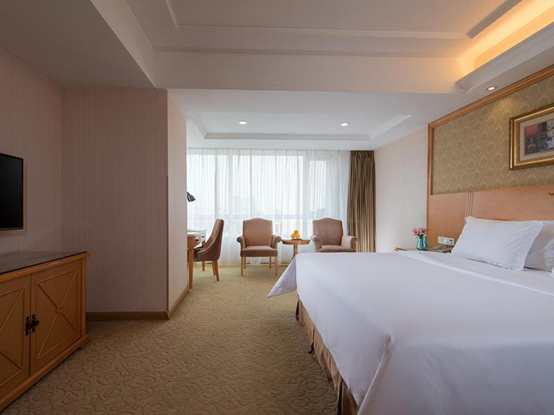 Vienna International Hotel Shenyang Railway Station Екстер'єр фото