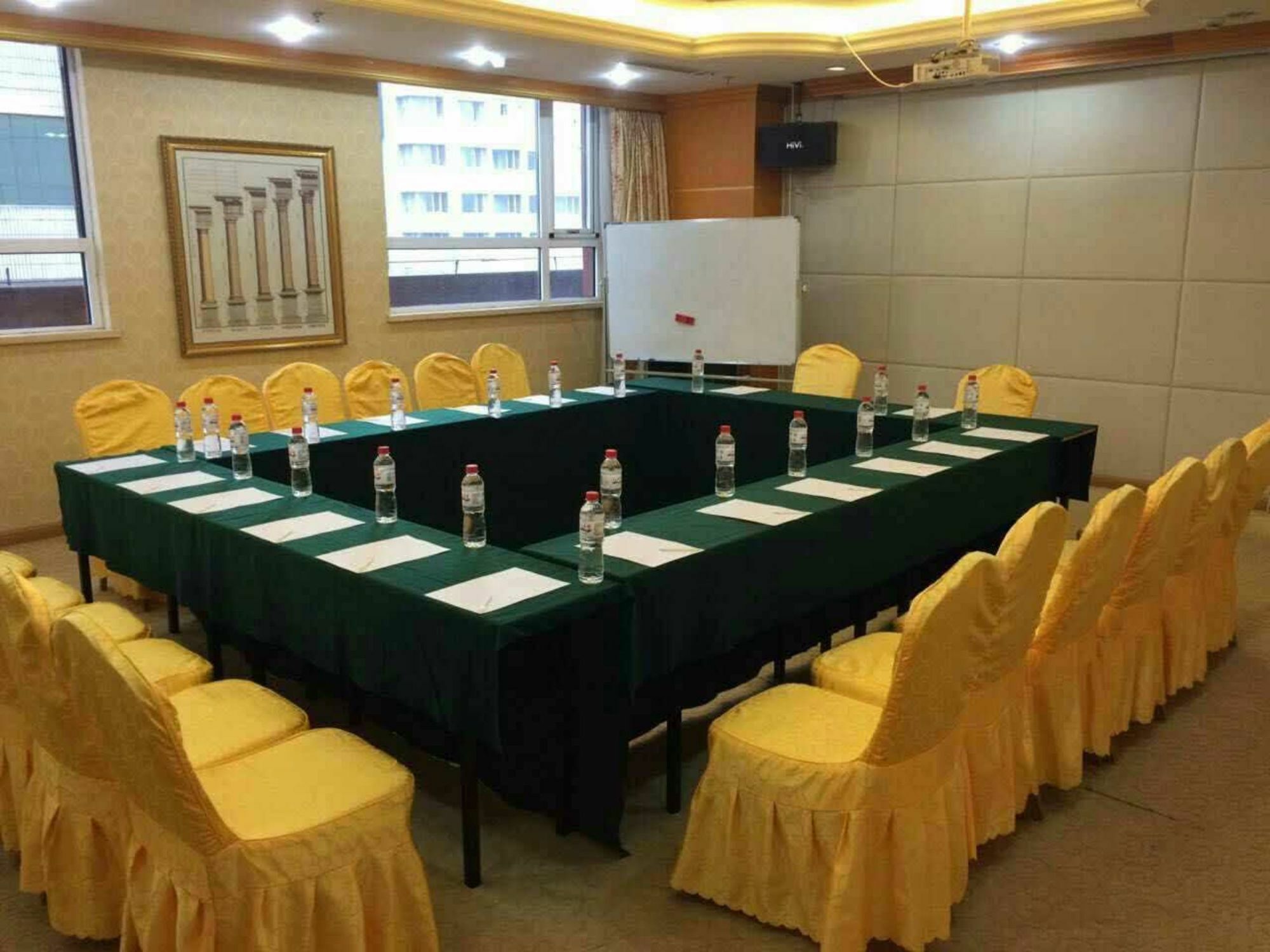 Vienna International Hotel Shenyang Railway Station Екстер'єр фото