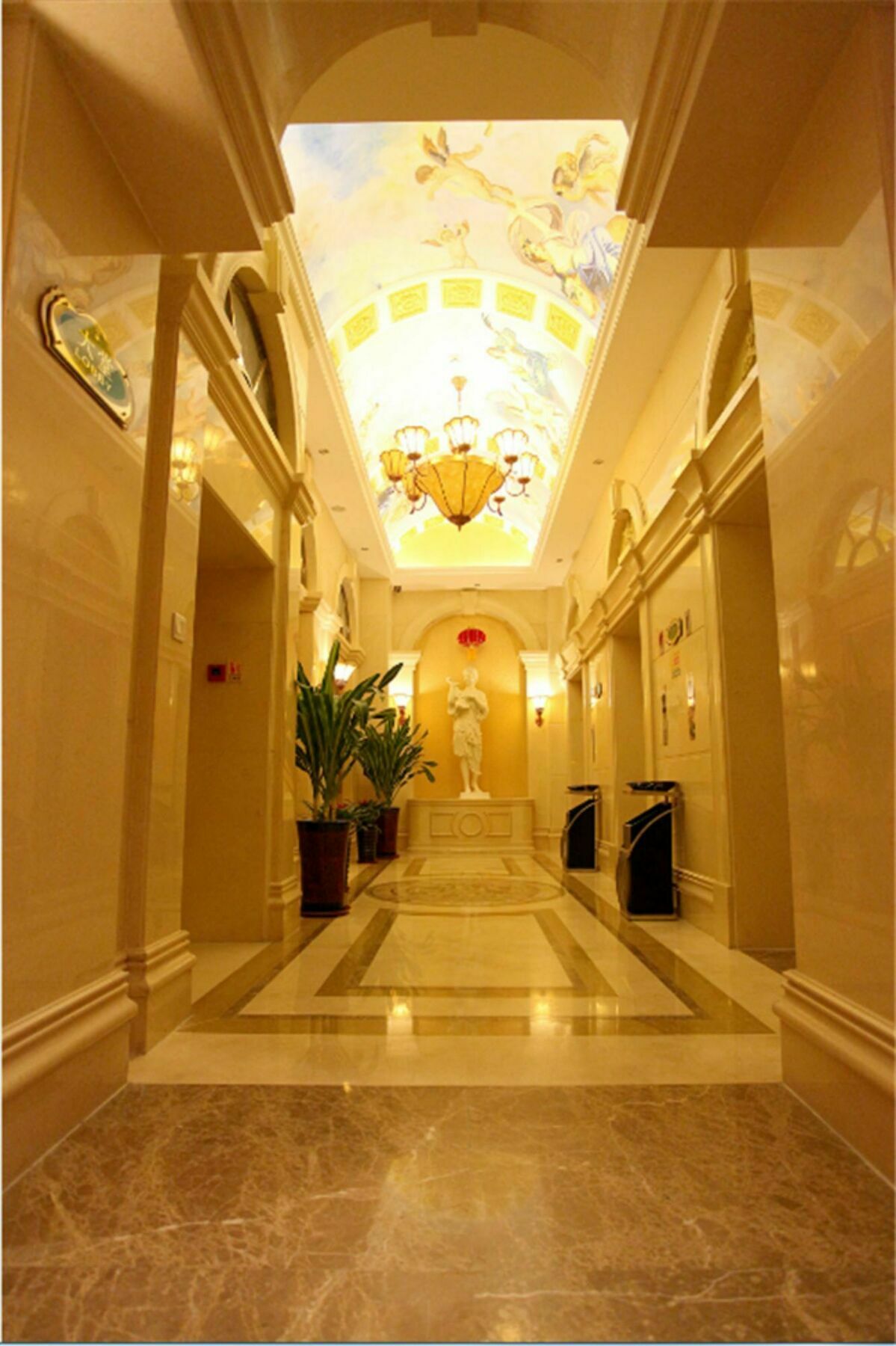 Vienna International Hotel Shenyang Railway Station Екстер'єр фото