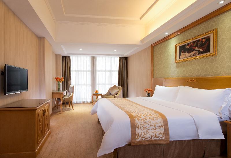 Vienna International Hotel Shenyang Railway Station Екстер'єр фото